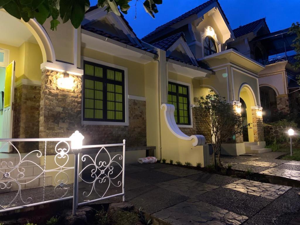 Villa Kota Bunga Cipanas 3 Kamar Baru Renovasi Full Wifi Cikundul Exterior photo